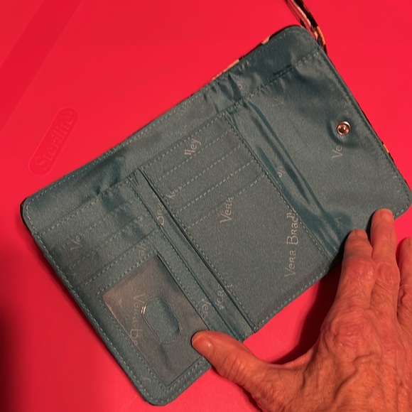 Vera Bradley tri fold splash floral wallet new  9x6 open 3x6 closed - Picture 2 of 4